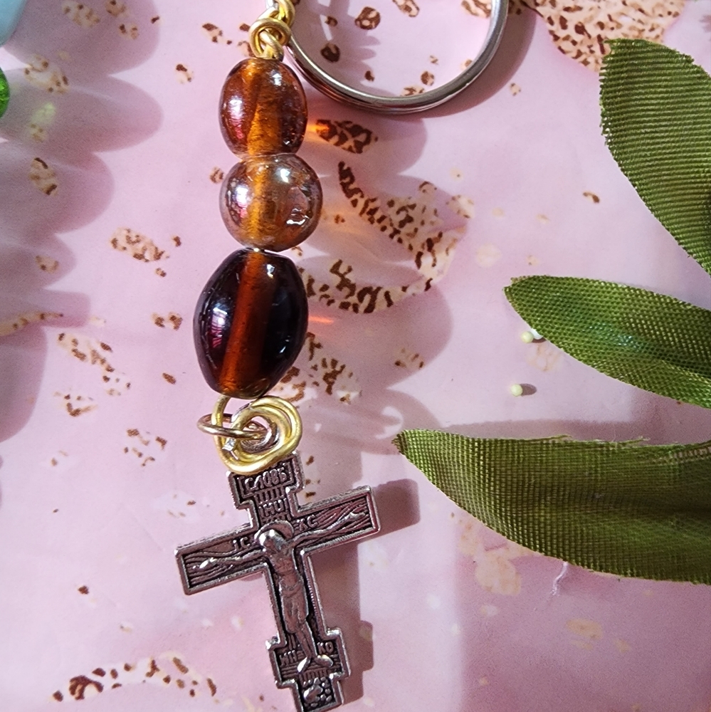 Cross keychain - Picture 2 of 3